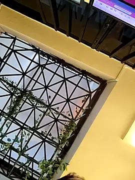 Juann-cock online show from December 5, 2025, 9:34 pm