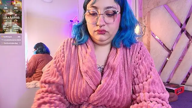 Snapshot of Lilith_curvy chatting on December 13, 2025, 8:04 pm Lilith curvy online show from December 13, 2025, 8:04 pm