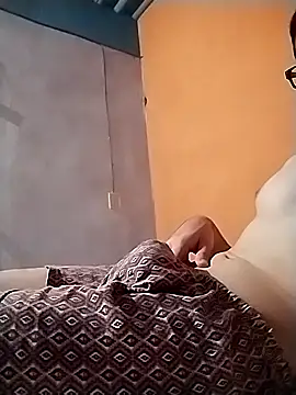 KingMaxiZ online show from September 12, 2025, 5:18 am