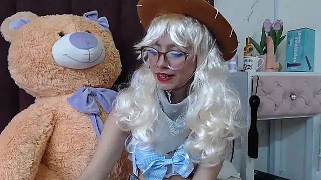 Snapshot of VioletxBloom chatting on September 27, 2025, 8:15 pm VioletxBloom online show from September 27, 2025, 8:15 pm