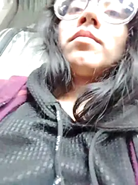 Snapshot of VioletxBloom chatting on November 27, 2025, 7:25 pm VioletxBloom online show from November 27, 2025, 7:25 pm