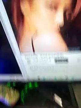 Snapshot of VioletxBloom chatting on October 18, 2025, 12:12 am VioletxBloom online show from October 18, 2025, 12:12 am