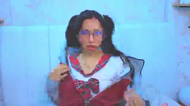 Snapshot of VioletxBloom chatting on November 8, 2025, 8:23 pm VioletxBloom online show from November 8, 2025, 8:23 pm