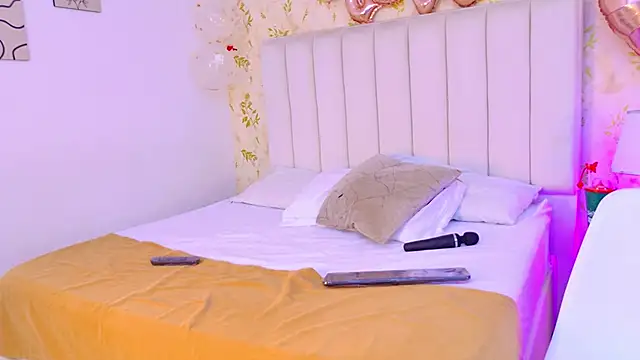 Snapshot of Samanta_Isel chatting on February 12, 2026, 3:17 am Samanta Isel online show from February 12, 2026, 3:17 am