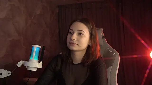 LumeNova online show from February 23, 2026, 2:24 am