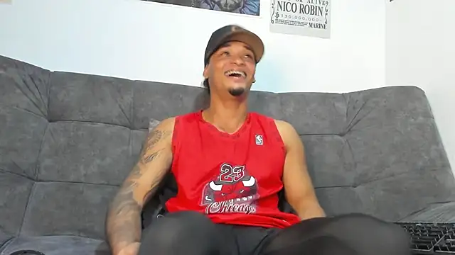  MACCARTHY TAYLOR online show from November 4, 2025, 11:52 pm