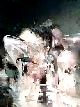 quynhkoolbae online show from November 3, 2025, 1:22 am