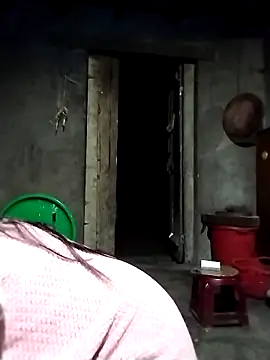 quynhkoolbae online show from March 18, 2026, 1:35 pm