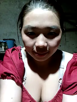 quynhkoolbae online show from November 1, 2025, 12:54 pm