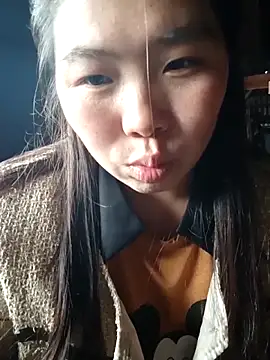 quynhkoolbae online show from April 5, 2026, 2:07 am