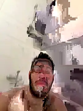 Snapshot of husbandandwifetobe chatting on December 17, 2025, 2:05 am husbandandwifetobe online show from December 17, 2025, 2:05 am