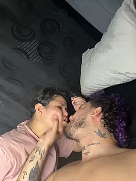 sofi and curlers669 online show from November 4, 2025, 2:59 am