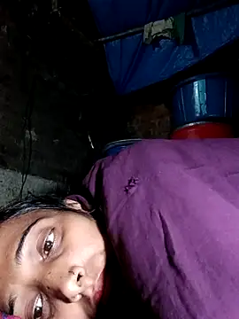 Snapshot of Pinki_thakur_1 chatting on October 28, 2025, 9:14 pm Pinki thakur 1 online show from October 28, 2025, 9:14 pm