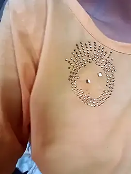 Snapshot of Pinki_thakur_1 chatting on October 18, 2025, 5:42 am Pinki thakur 1 online show from October 18, 2025, 5:42 am