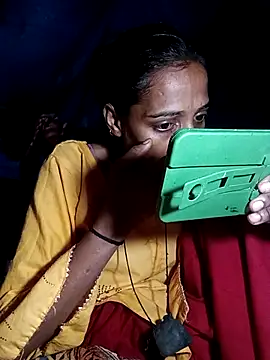 Snapshot of Pinki_thakur_1 chatting on November 3, 2025, 6:22 pm Pinki thakur 1 online show from November 3, 2025, 6:22 pm