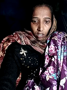 Snapshot of Pinki_thakur_1 chatting on October 31, 2025, 6:26 pm Pinki thakur 1 online show from October 31, 2025, 6:26 pm