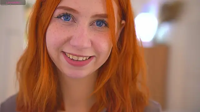 Snapshot of Venelopa chatting on October 12, 2025, 3:35 pm Venelopa online show from October 12, 2025, 3:35 pm