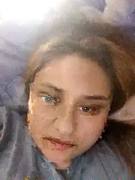 ivorywhisper online show from September 17, 2025, 6:43 pm