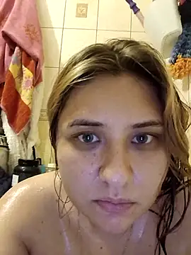 ivorywhisper online show from October 1, 2025, 3:49 pm