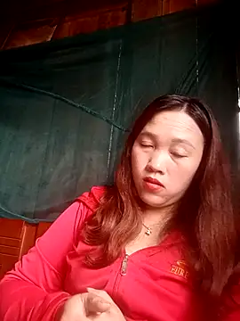 Snapshot of miumiu_00 chatting on December 5, 2025, 4:11 am miumiu 00 online show from December 5, 2025, 4:11 am