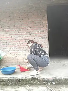 miumiu 00 online show from March 10, 2026, 4:27 am