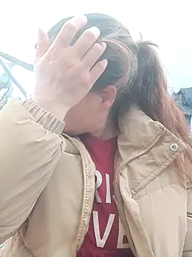 miumiu 00 online show from February 23, 2026, 7:53 am