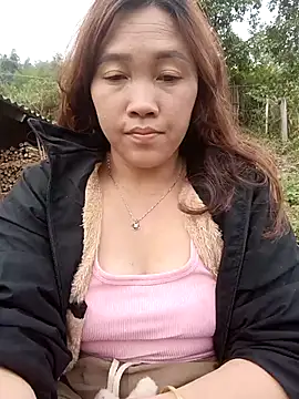 Snapshot of miumiu_00 chatting on November 9, 2025, 5:44 am miumiu 00 online show from November 9, 2025, 5:44 am