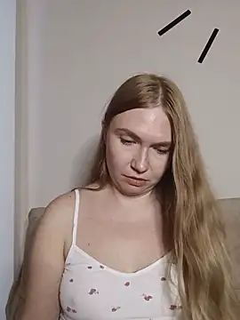 KisaVixen online show from June 3, 2026, 4:55 pm