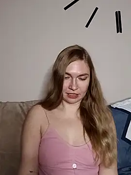 KisaVixen online show from April 18, 2026, 7:07 pm