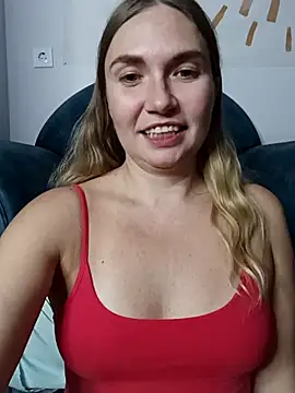 Snapshot of KisaVixen chatting on September 26, 2025, 8:27 pm KisaVixen online show from September 26, 2025, 8:27 pm