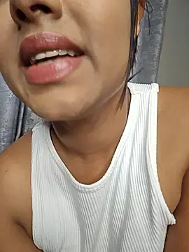 Indian GlowingMiax online show from February 20, 2026, 9:44 am