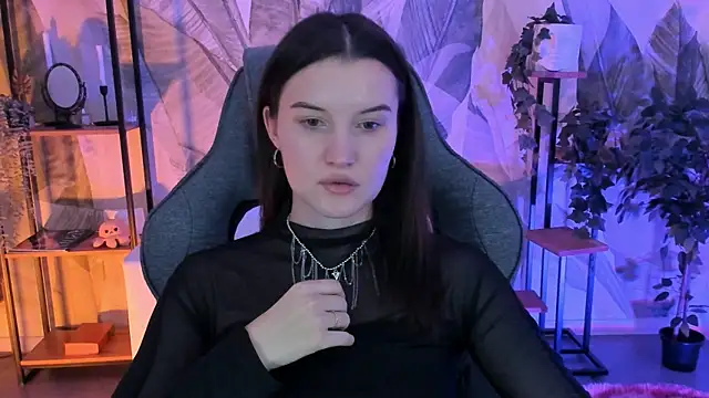 AgataWillis online show from September 29, 2025, 1:28 pm