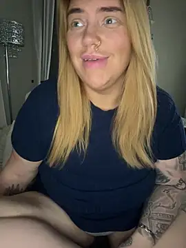 Snapshot of MysteriousMylaX chatting on November 7, 2025, 10:57 pm MysteriousMylaX online show from November 7, 2025, 10:57 pm