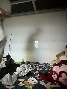 linh21107 online show from November 24, 2025, 8:47 am