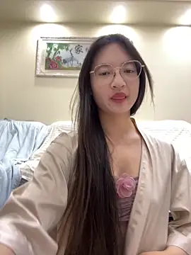 laowumeimei online show from April 5, 2026, 4:02 pm