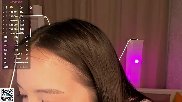 AlberthaEscue online show from November 23, 2025, 4:11 am