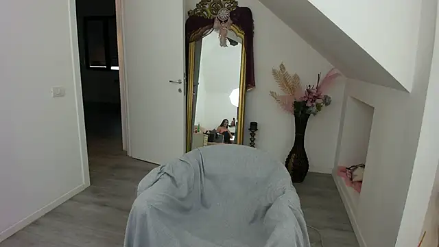 Snapshot of Ranya_Evy chatting on February 18, 2026, 2:57 pm Ranya Evy online show from February 18, 2026, 2:57 pm