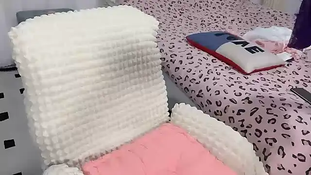 Xiali-166 online show from October 25, 2025, 11:31 am