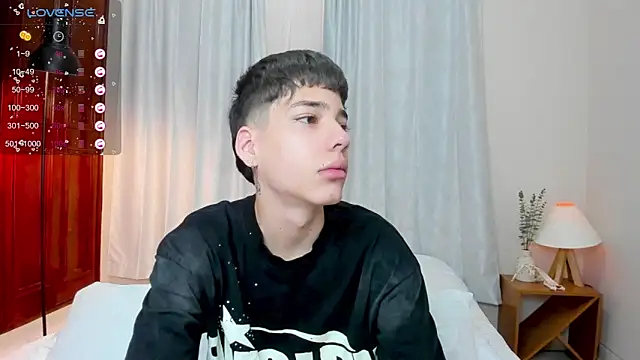 Snapshot of oblivion_deku chatting on September 29, 2025, 12:33 pm oblivion deku online show from September 29, 2025, 12:33 pm