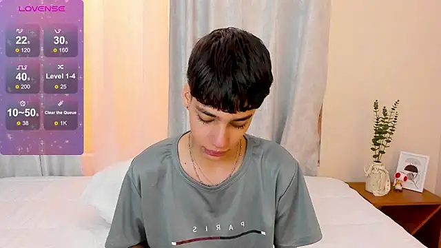 Snapshot of oblivion_deku chatting on December 19, 2025, 1:46 pm oblivion deku online show from December 19, 2025, 1:46 pm