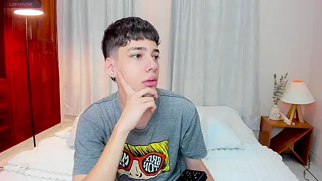 Snapshot of oblivion_deku chatting on October 1, 2025, 1:04 pm oblivion deku online show from October 1, 2025, 1:04 pm