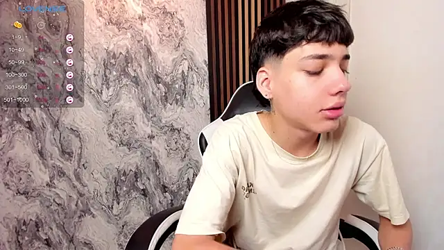 Snapshot of oblivion_deku chatting on October 31, 2025, 1:19 pm oblivion deku online show from October 31, 2025, 1:19 pm