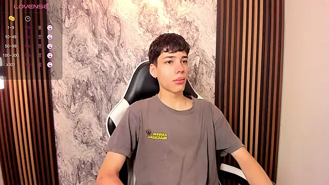 Snapshot of oblivion_deku chatting on October 25, 2025, 8:09 pm oblivion deku online show from October 25, 2025, 8:09 pm