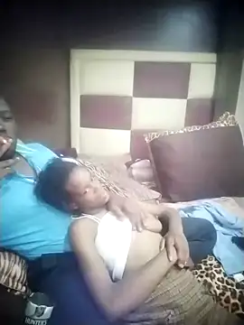 TinnyVsGiant online show from November 8, 2025, 3:04 pm