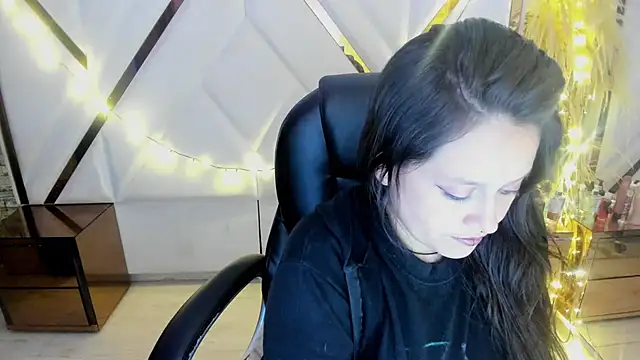 Snapshot of Morana__Hot chatting on December 4, 2025, 4:22 am Morana Hot online show from December 4, 2025, 4:22 am