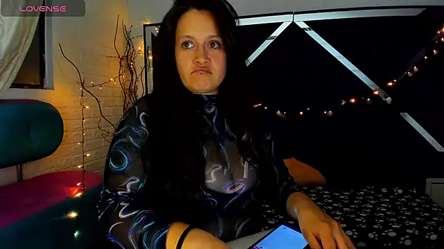 Snapshot of Morana__Hot chatting on November 20, 2025, 5:41 am Morana Hot online show from November 20, 2025, 5:41 am