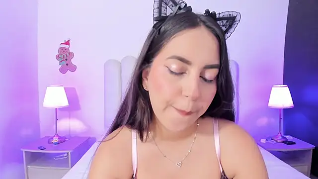 SofieBunnie online show from April 6, 2026, 11:39 pm