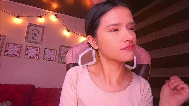 Lana Dreams  online show from November 26, 2025, 12:32 am