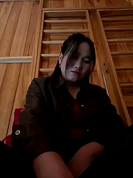 phungtiti online show from December 22, 2025, 1:28 am