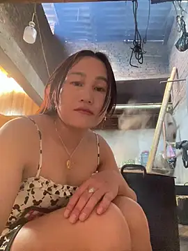 phungtiti online show from March 18, 2026, 2:26 am